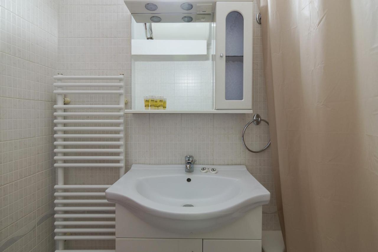 Comfort Apartment In Koukaki Athena Bagian luar foto
